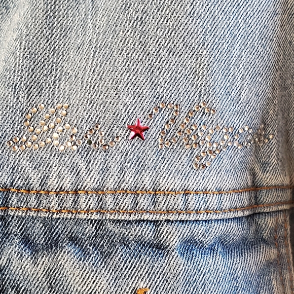 Stylo Denim Jacket with Rhinestone Las Vegas Decoration - Picture 4 of 7